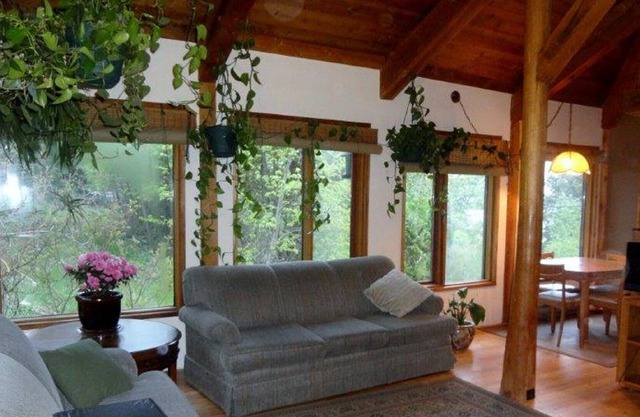 Post&Beam By The Creek