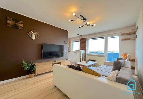 Postcard Apartment Scenic Escape 10 Minutes to Gdańsk Old Town and Seaside