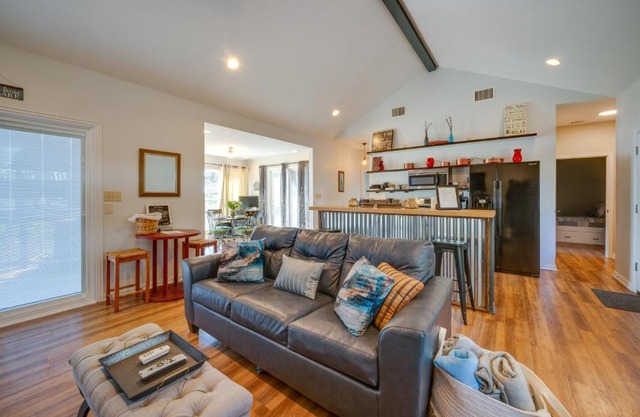 Pottsboro Vacation Rental - Walk to Lake Texoma!