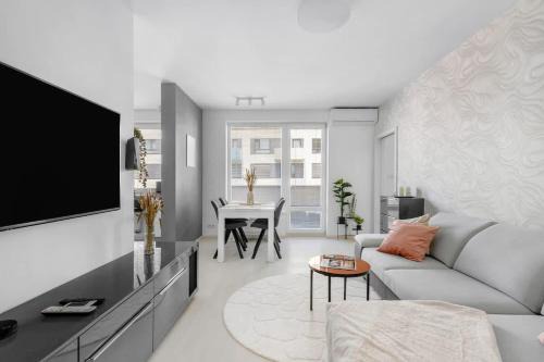 Premium Apartment with Balcony and Parking