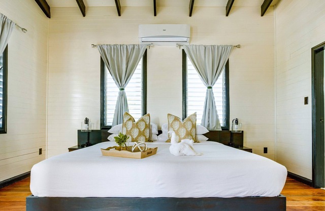 Presidential Private Island Villa - All-inclusive for 4 guests!