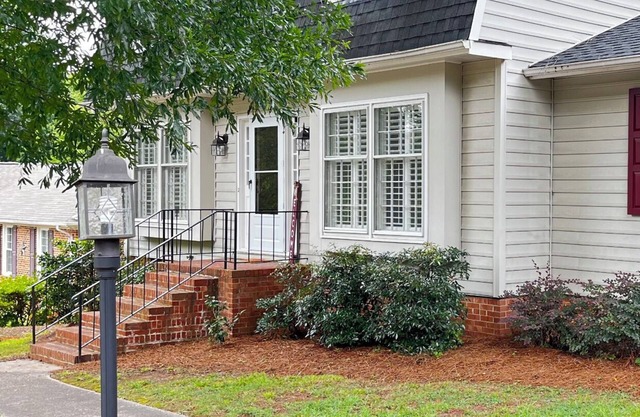 Prestigious 3BD/2.5BD Home in North Hills Raleigh