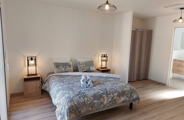 "Pretty, comfortable house in a quiet, wooded setting"