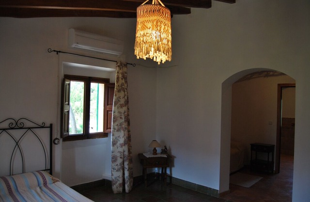 Privat and Sunny Stone Built Finca with Pool ETV/2730