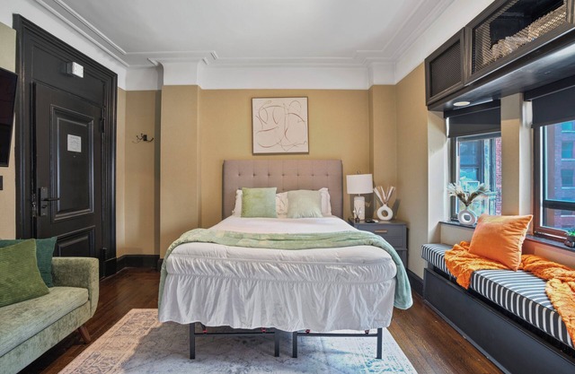 Private 2BR at the Mansfield