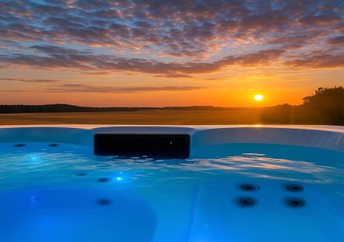 Private 3 BR Villa! Jacuzzi Fireplace Near Lund and Malmö