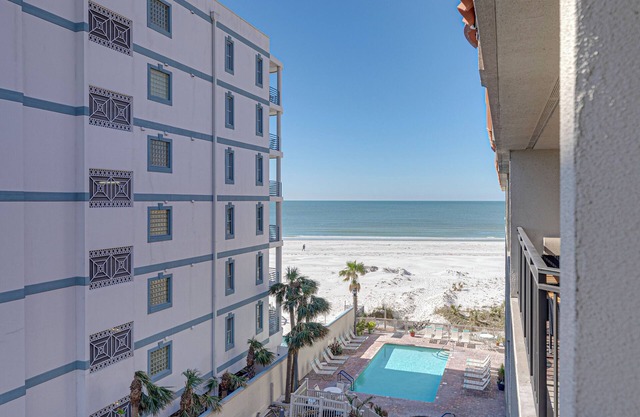 Private Beach | Pool & Gulf Peek Views