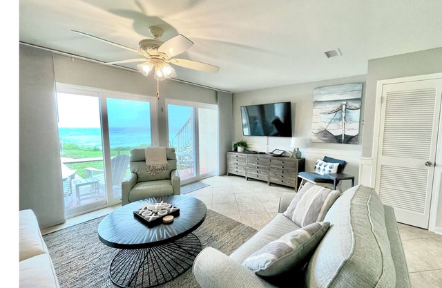 PRIVATE BEACH-You deserve this-Luxury ground-level 1-bedroom ON THE BEACH on 30A