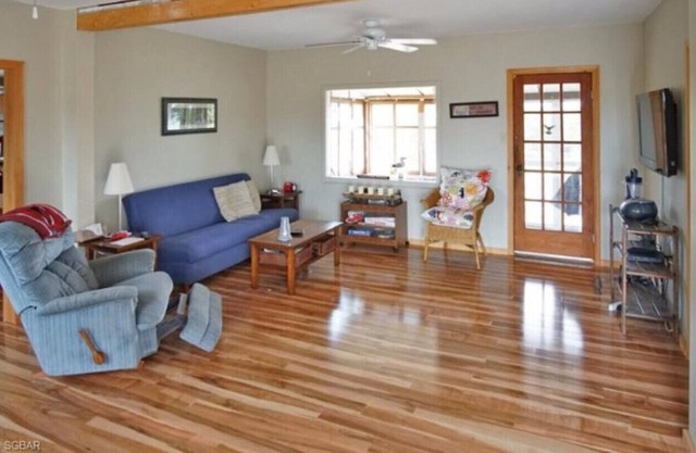 Private boat access only cottage in Honey Harbour Ontario