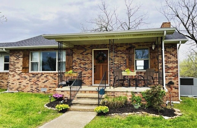 Private & Cozy Ozark Mnt Cottage near BNR, Jasper, Boxley HRSN & hiking. VIEW