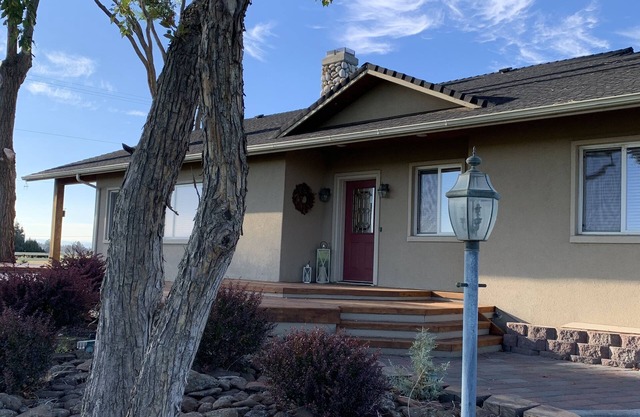 Private Family Ranch Home near Smith Rock