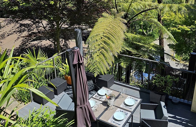 Private Getaway for 2 Surrounded by Native Bush