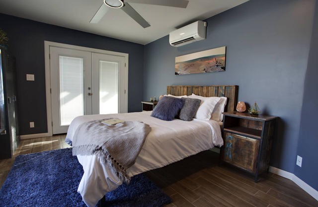 Private Guesthouse in Central Phx-Beaker Bunker