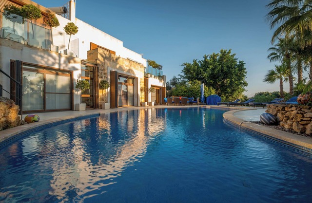 Private, peaceful resort. The ultimate relaxation for discerning souls.