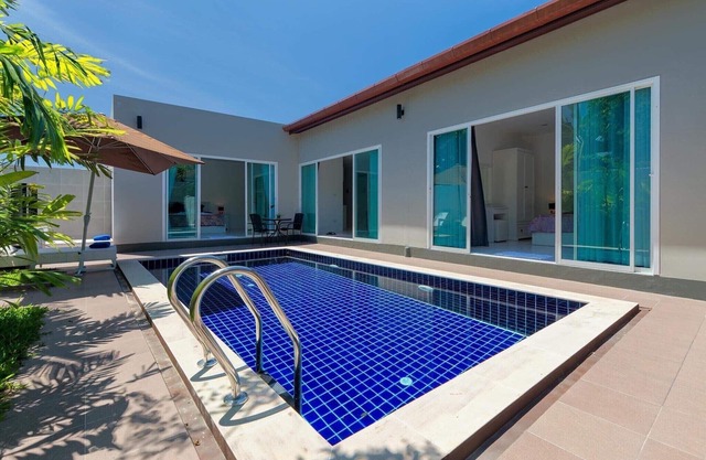 Private pool villa near laguna