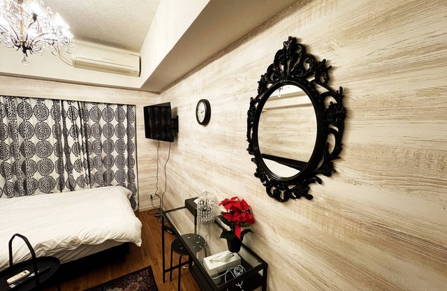 Private room in the heart of Shinjuku's bustling district