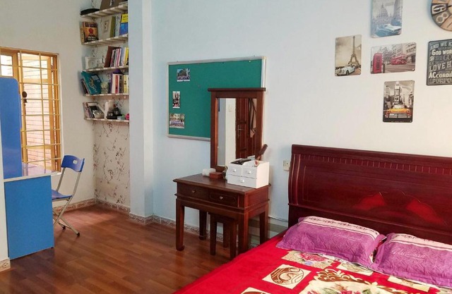 Private room, international area, near Airport