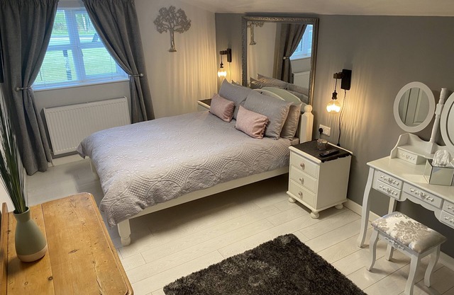 Private Rural Barn Annex, Pet Friendly With Free Wi-Fi and Parking On Premises
