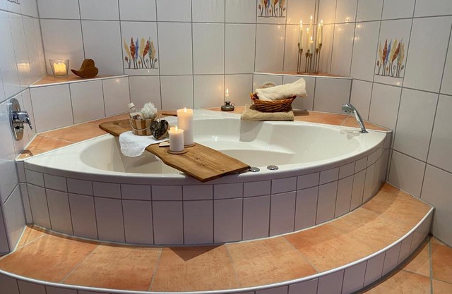 Private Spa mit Sauna und Whirlpool