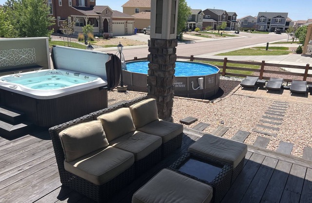 Private Swimming Pool and Hot Tub