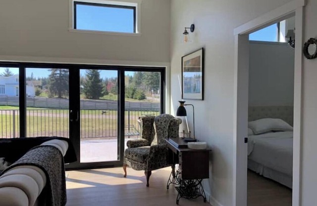 Private two bedroom carriage house, Royston, Courtenay BC