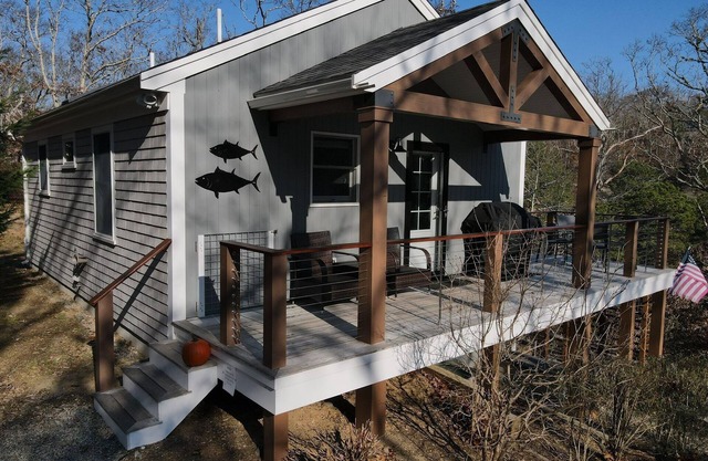 Private upscale cottage, close to Long Nook and Ballston beaches.