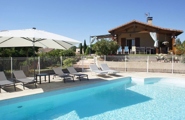 Private villa 140 m2 with pool and garden, beautiful view of Ardèche and Vercors