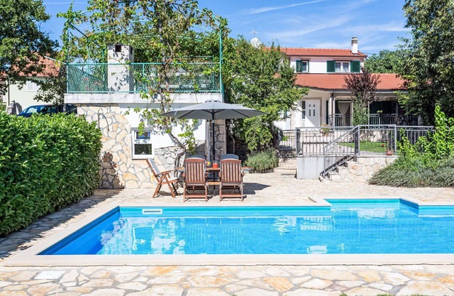 Private Villa with private pool, hot tub, WIFI, A/C, TV, terrace, pets allowed, panoramic view