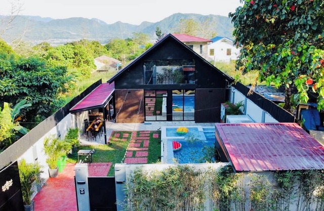 Private Villa in Rizal with Mountain View