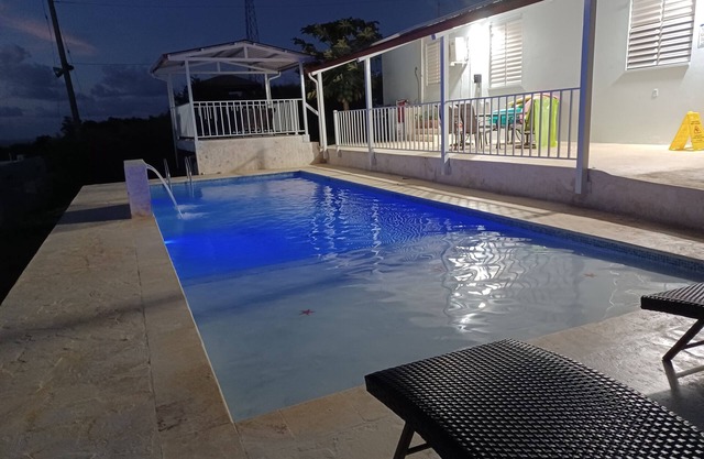 Private Villa, Ocean & Mountain view with Solar Heated Pool.