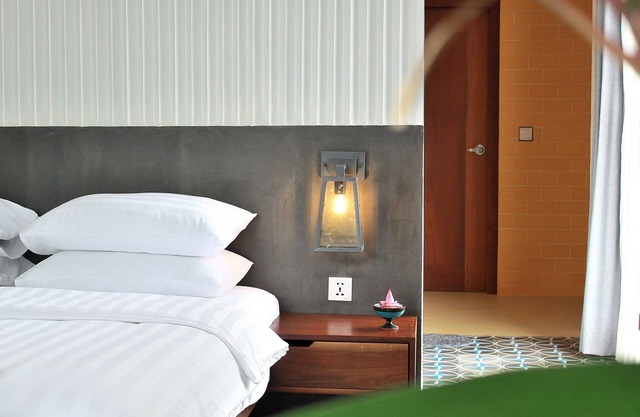 Private Villa with Skybar and Restaurant