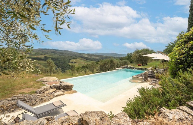 Private Villa with private pool, hot tub, WIFI, TV, patio, panoramic view, close to Greve In Chianti
