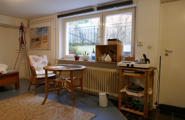 Privatzimmer im Souterrain mit Überdachter Terasse