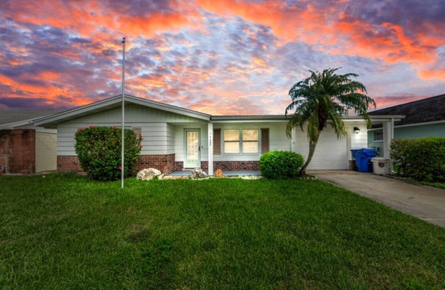 PROMO 5% weekly and 8% monthly discount!nPsalm139 Canal Front Vacation Home