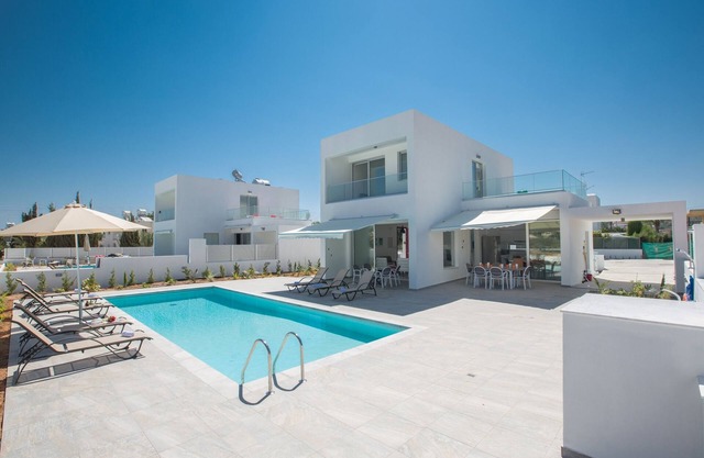 Protaras Greco Villa CCV2 - a villa that sleeps 10 guests in 5 bedrooms