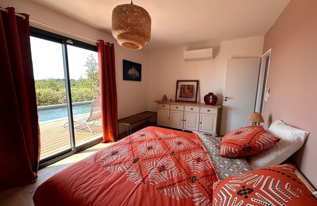 Provencal escape at the foot of the Ventoux: king-size beds, swimming pool and fresh air