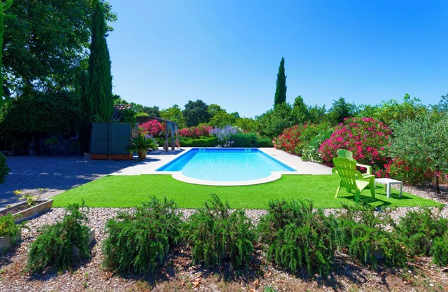 "Provence-cool" 50m² gîte in an old Provencal farmhouse