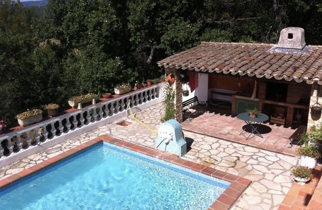 PROVENCE SWIMMING POOL 8 PEOPLE