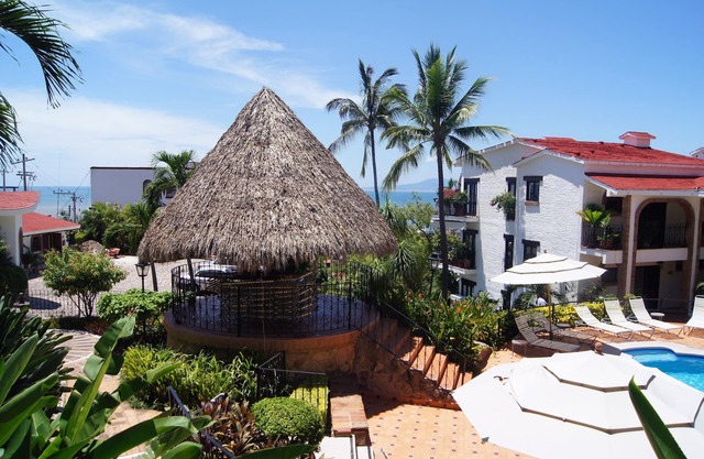 Puerto Vallarta Condo in beautiful, secure complex