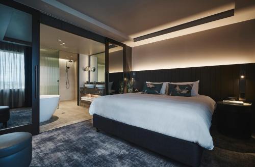 Pullman Melbourne On the Park