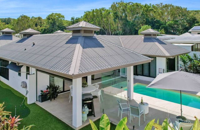 Pura Villa - Luxury Pavilion-Style Home with Private Pool in Palm Cove