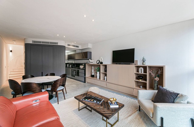 Pyrmont l Luxury House 6 Stories l Free Parking