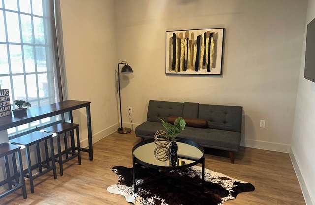 Quaint 1-bedroom apartment in Deep Ellum with fitness room, WiFi