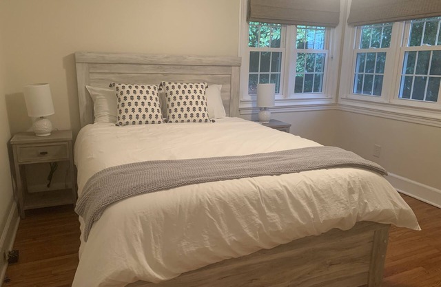 Quaint 3 Bedroom Cottage in South Park