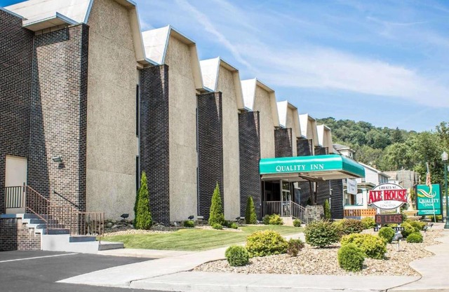 Quality Inn & Conference Center Franklin Downtown