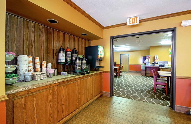 Quality Inn Huron