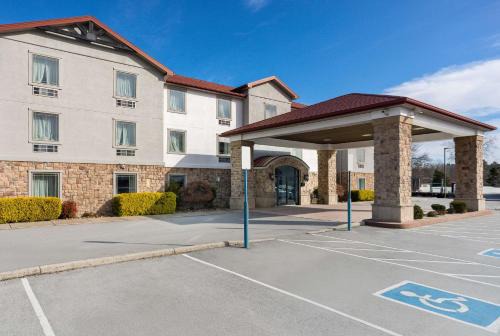 Quality Inn & Suites Monterey, TN - Crossville, TN