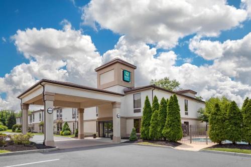 Quality Inn & Suites NJ State Capital Area