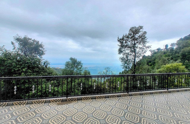 Queen's View Villa by The Cafe (Mussoorie)