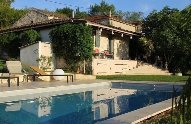 Quercy Blanc stone house renovated with taste, near Montcuq, 8 pers.